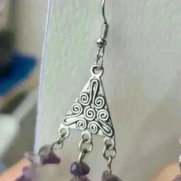 Silver tone amethyst vintage earrings - Picture 11 of 12
